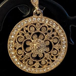💕Gold Filigree Earrings with crystals